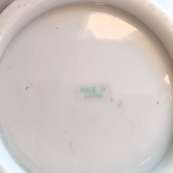 Vintage Made In Japan Decorative Soup Bowl W/ Gold Handles & Oriental Motif - Picture 5 of 5